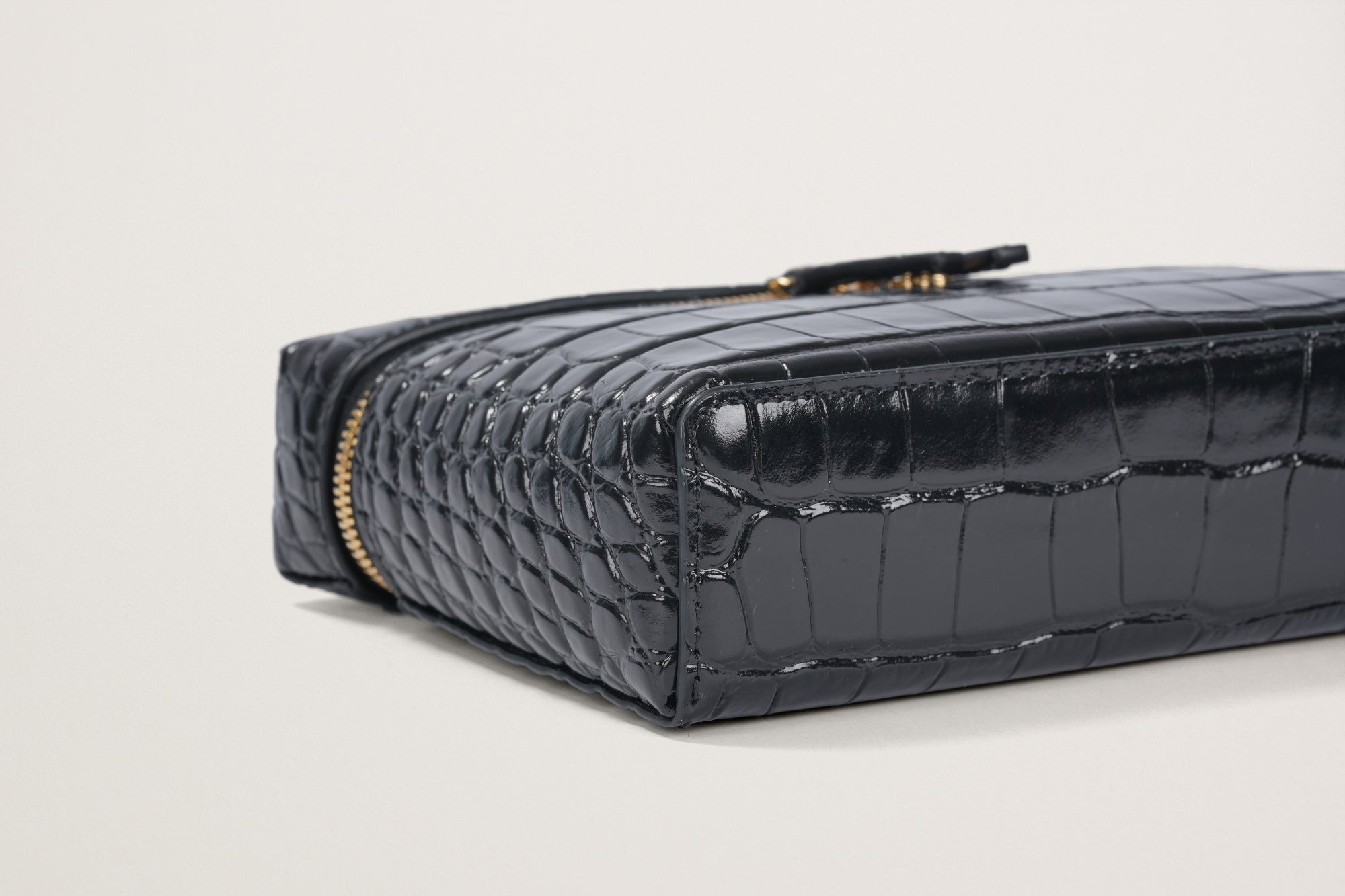 CHANEL マトラッセ スモールヴァニティケース – GINZA SATAKE