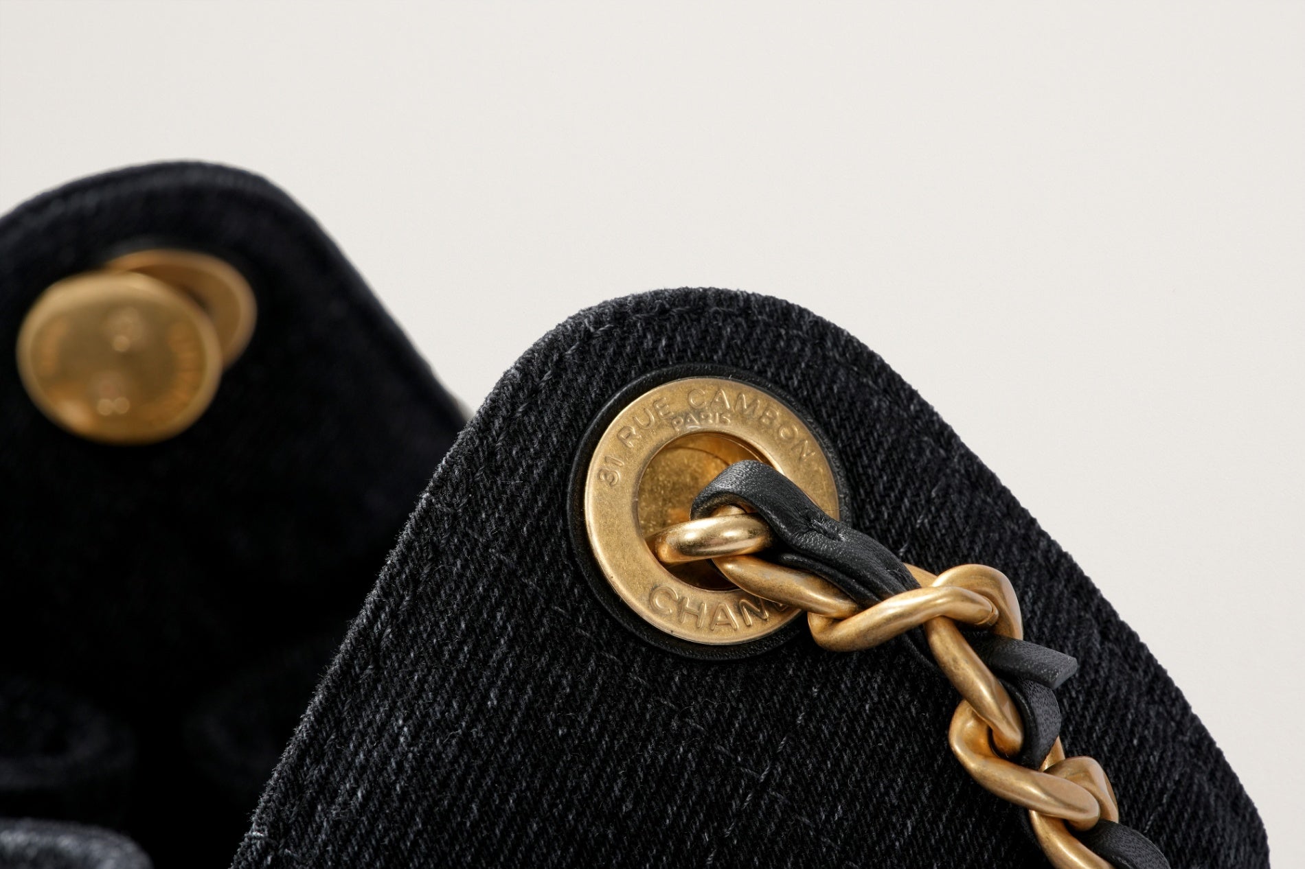 CHANEL 25 ミニハンドバッグ