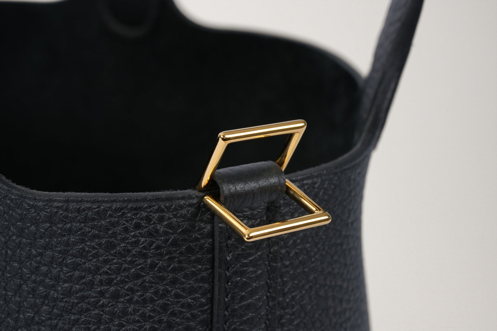 HERMES ピコタンロック18 黒