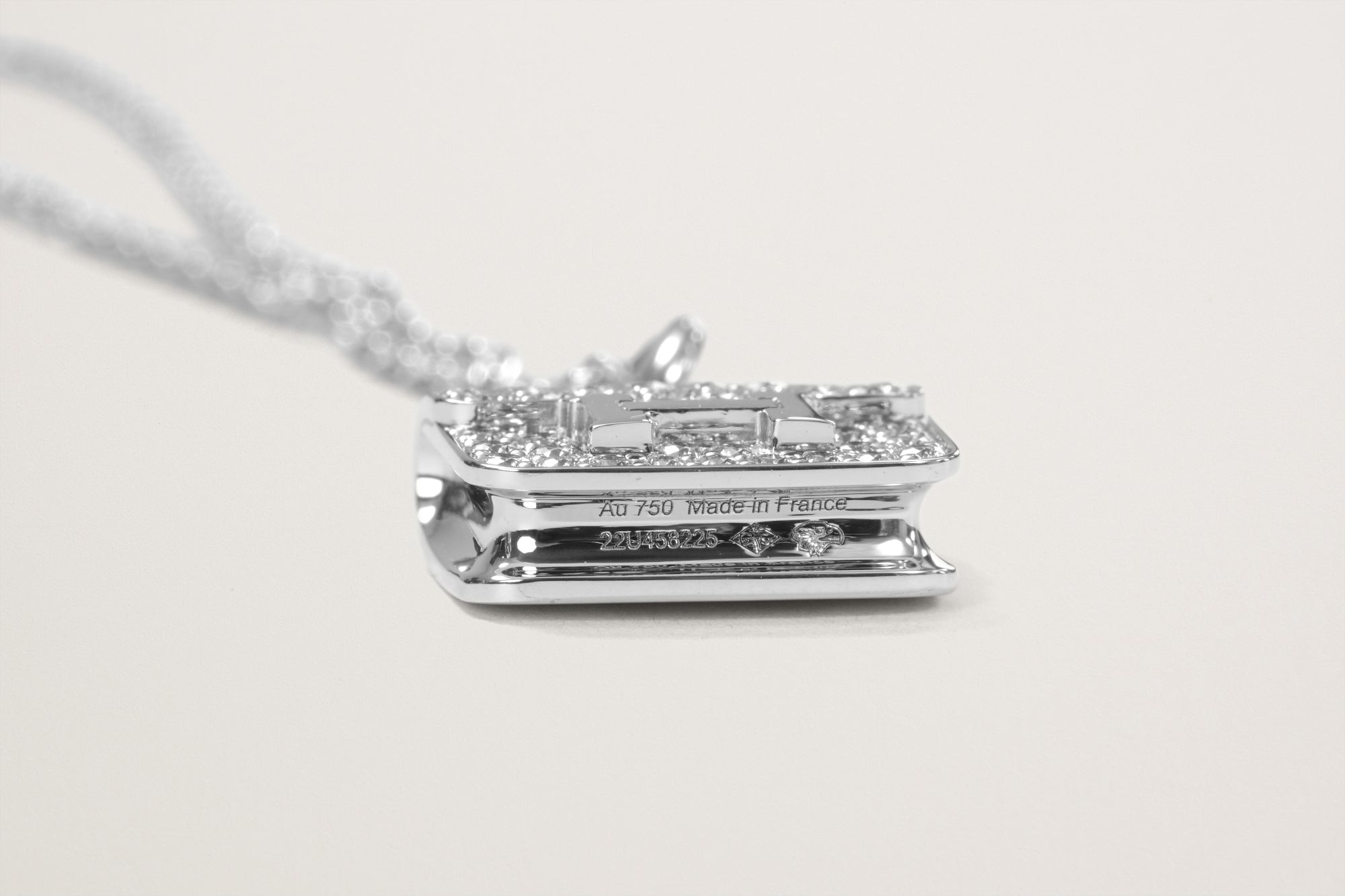 HERMES K18WG アミュレット コンスタンス ダイヤモンドネックレス
