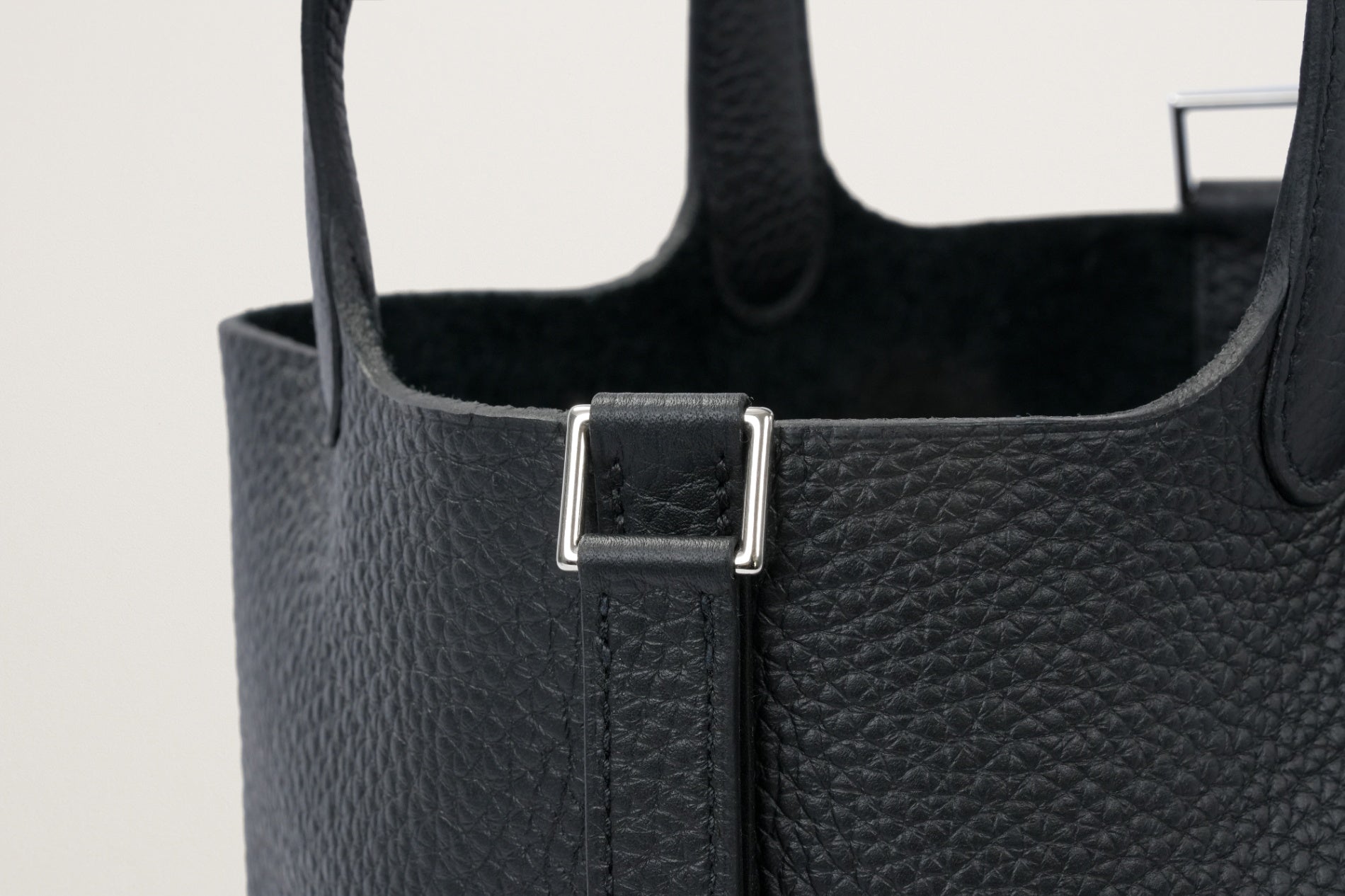 HERMES ピコタンロック18 黒
