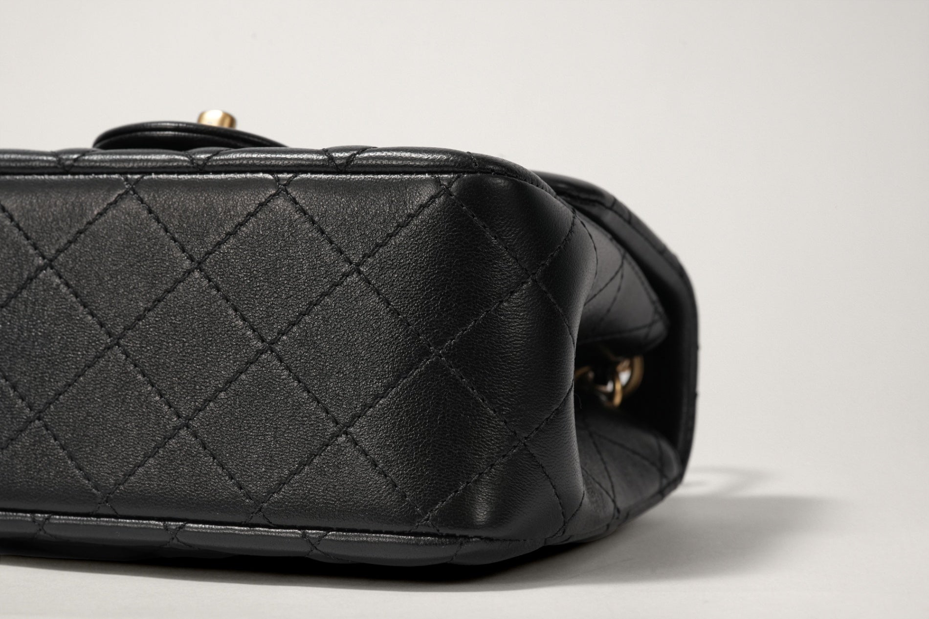 CHANEL マトラッセ ミニフラップ17ココボール バッグ