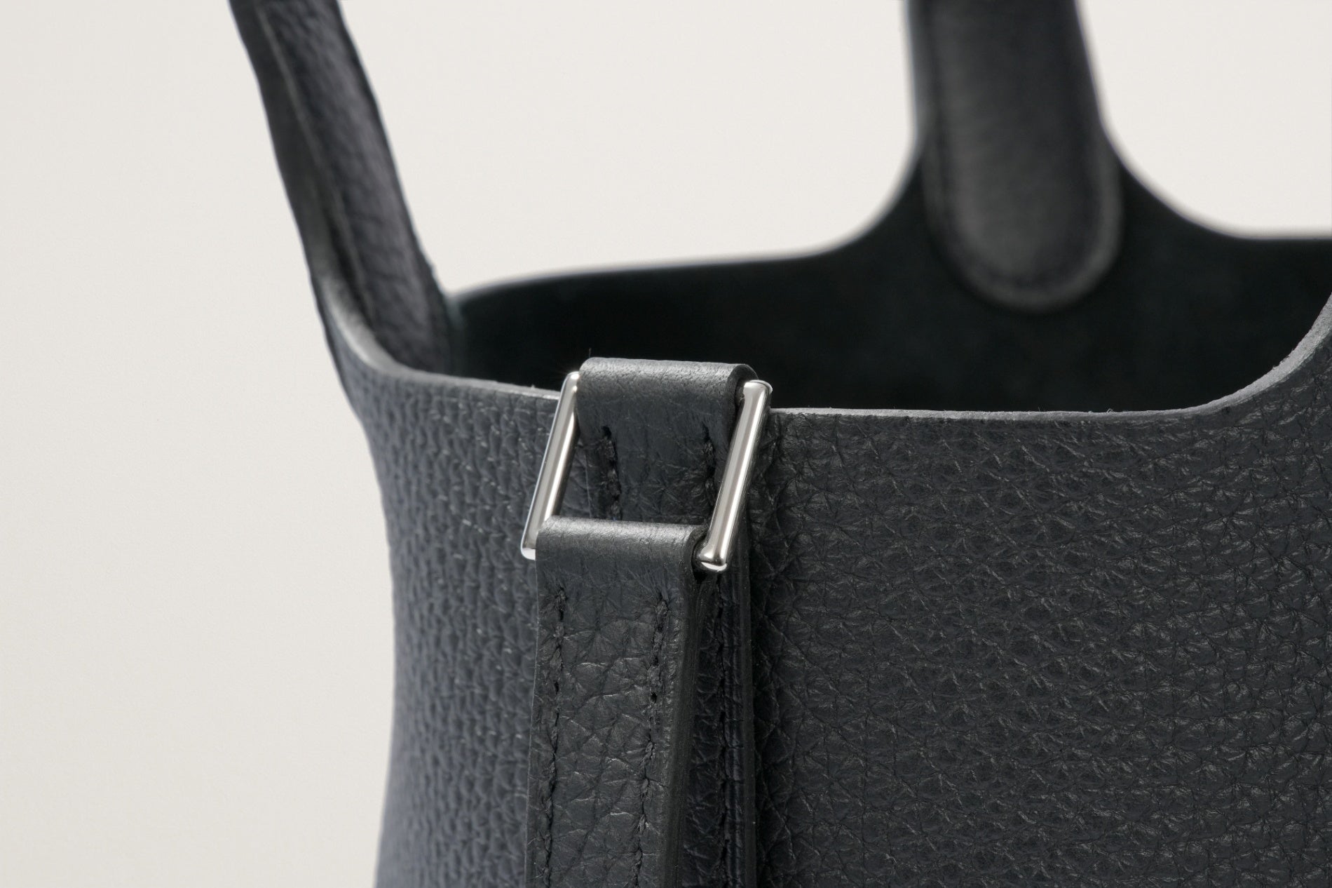 HERMES ピコタンロック18 黒