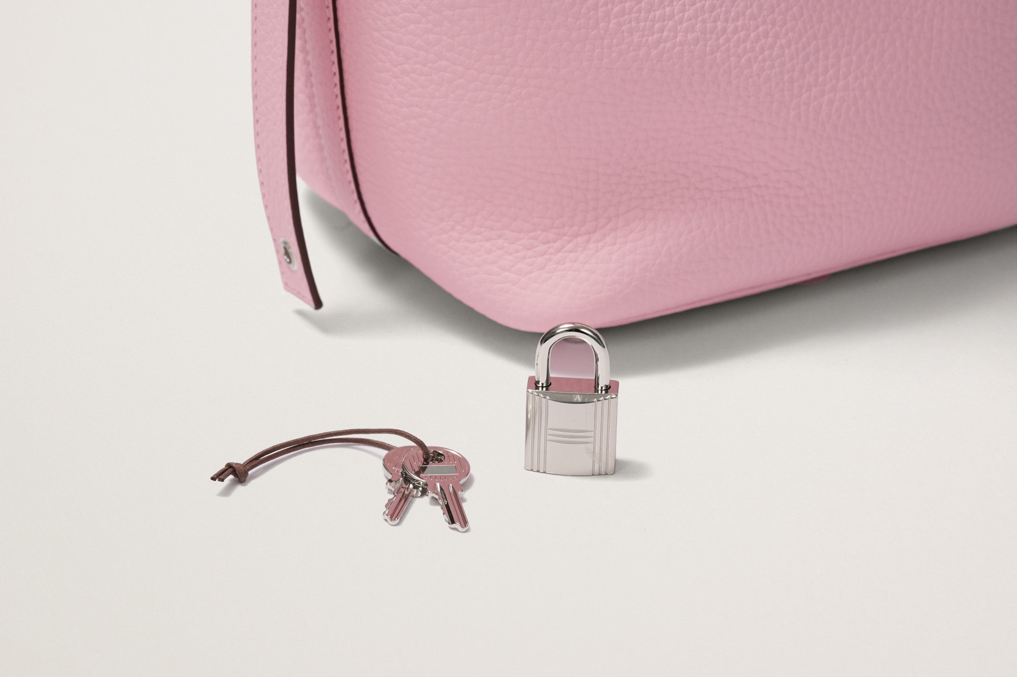 HERMES ピコタンロック18 ローズサクラ